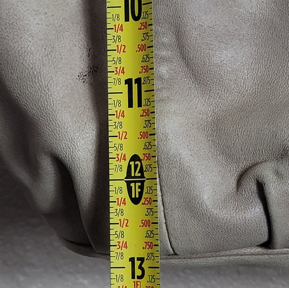 MICHAEL KORS RING TOTE, LEATHER GOLD MK LOGO & TASSEL SHOULDER BAG PURSE - Picture 9 of 12